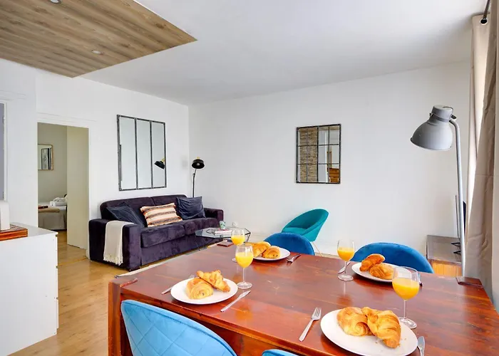 Apartament Bnbnova - Eiffel Tower & Champ De Mars Paryż