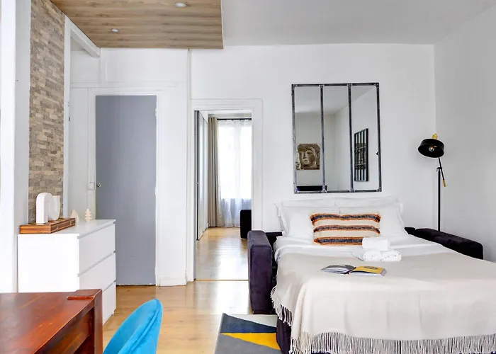Apartament Bnbnova - Eiffel Tower & Champ De Mars *