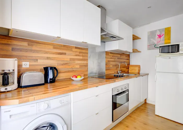 Bnbnova - Eiffel Tower & Champ De Mars