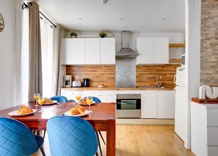 Bnbnova - Eiffel Tower & Champ De Mars パリ